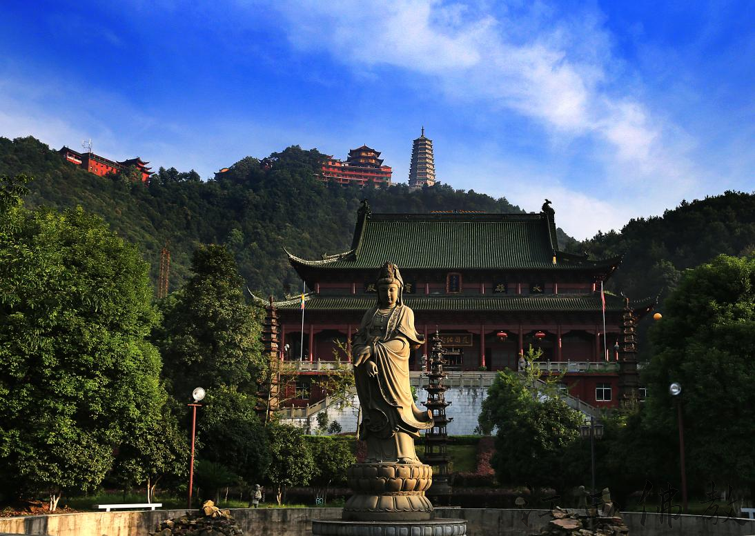 金山寺在杭州还是镇江（探访江苏镇江金山寺，这是一个充满传奇故事的地方） | 说明书网